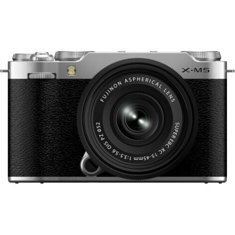Camera FUJIFILM X-M5 Mirrorless com Lente XC 15-45mm f/3.5-5.6